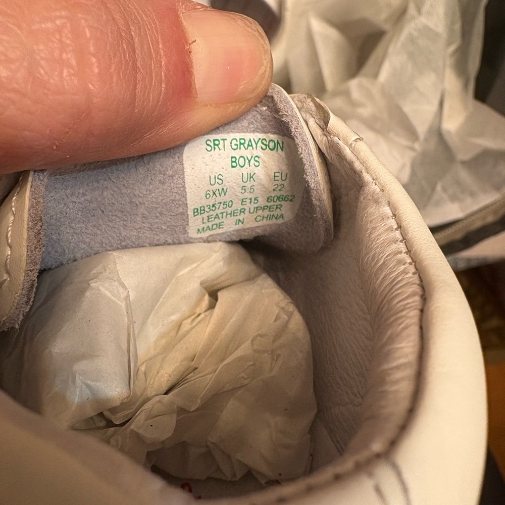 Stride Rite Wht Leather Walkers - Picture 4 of 4